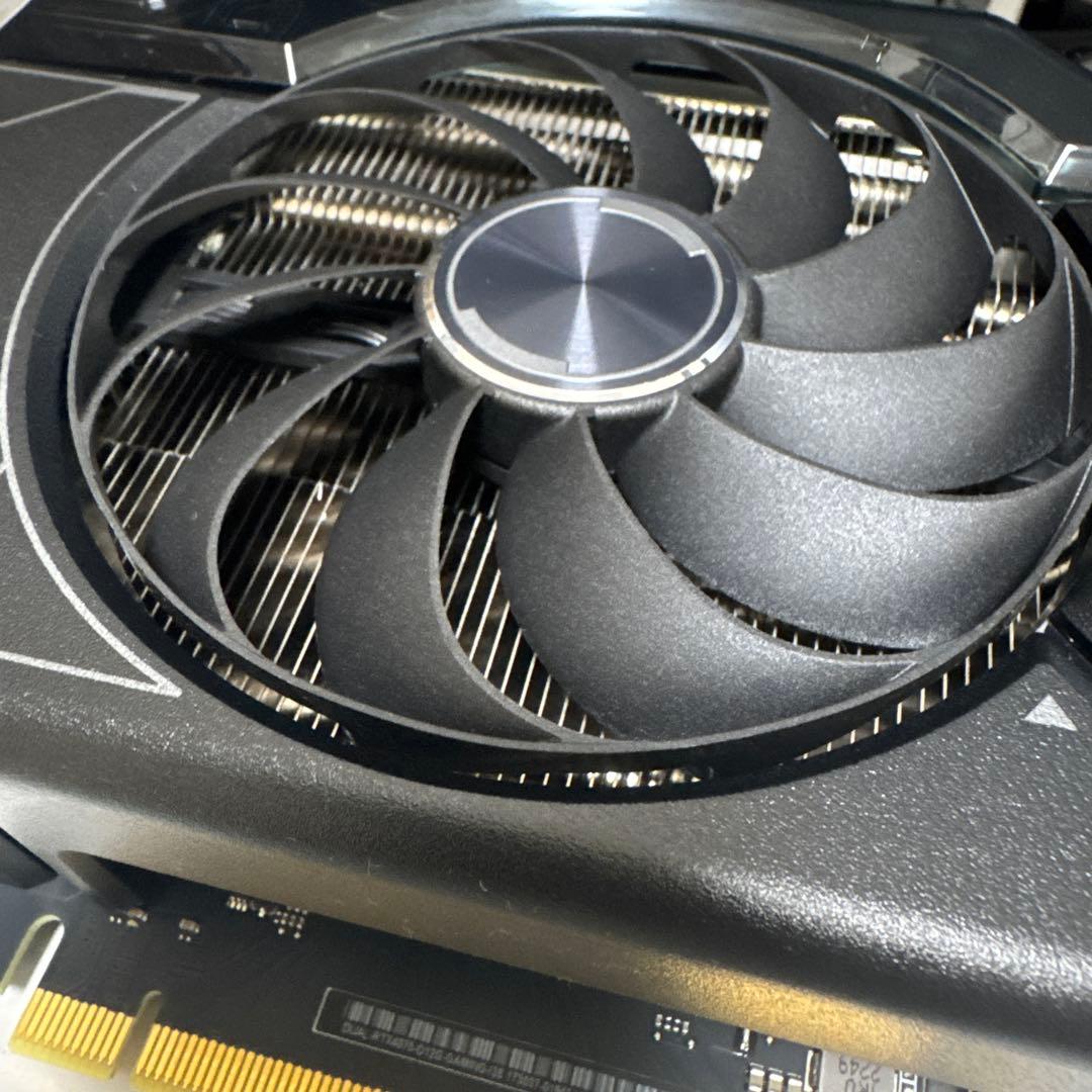 グラフィックボード・グラボ・ビデオカード ASUS GeForce RTX4070 Dual OC 12GB