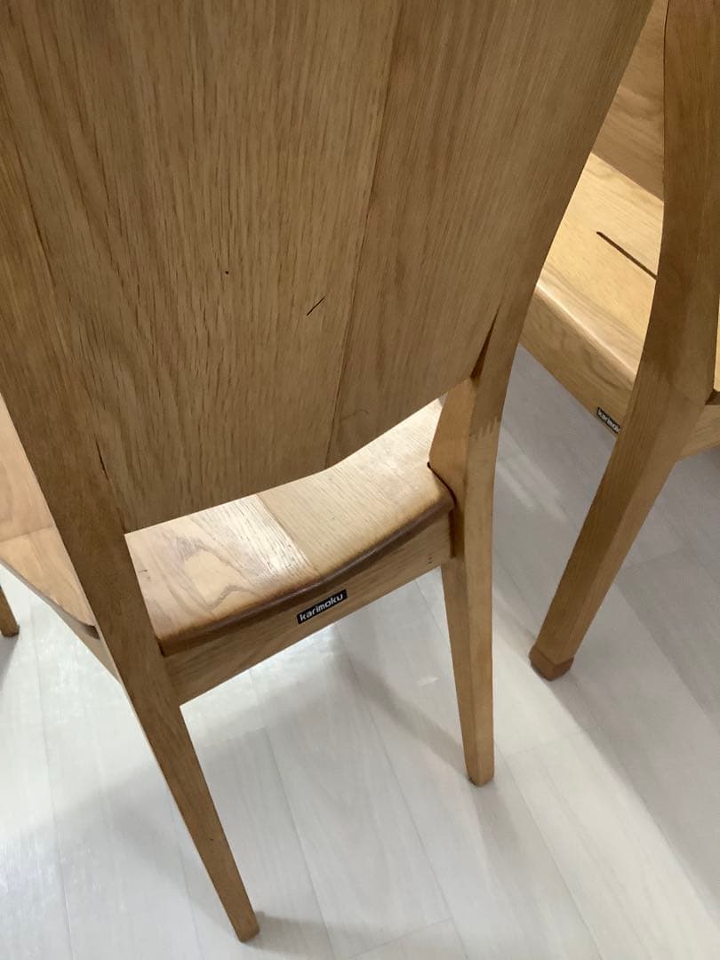 ③カリモク　椅子　幅465×奥行550×高さ875mm×座面の高さ410mm