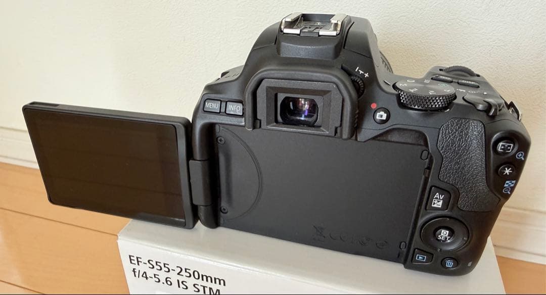 価格改定 Canon EOS Kiss X10 ダブルレンズセット