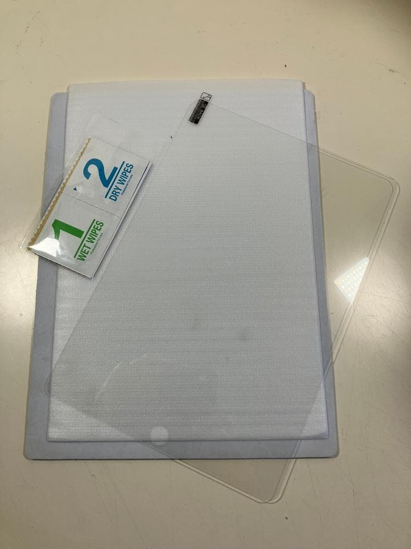 iPad 第8世代　32GB グレー　セルラー カバーガラス付