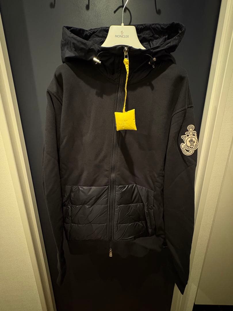 Moncler JW Anderson ジップパーカー