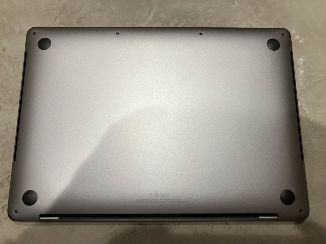 MacBook Pro 2019 13インチ2TB