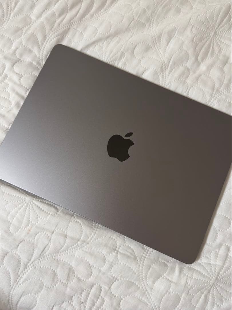 MacBook本体 MacBook Air M3 16GB 256GB