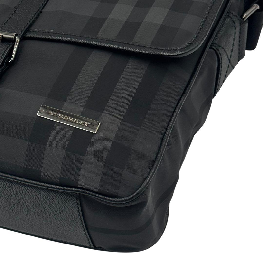 【美品】BURBERRY バーバリー　ショルダーバッグ　メッセンジャーバッグ