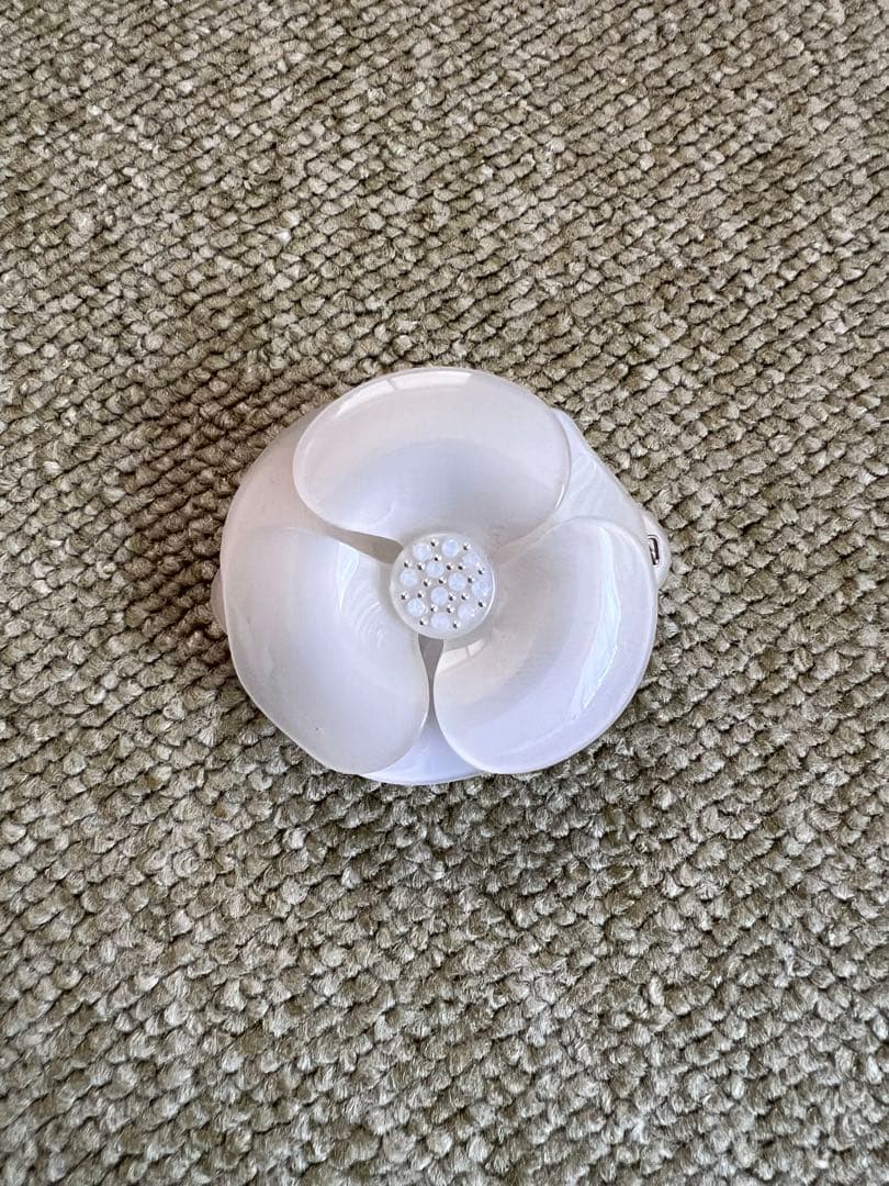 ALEXANDRE DE PARIS アレクサンドルドゥパリ カメリア バレッタ