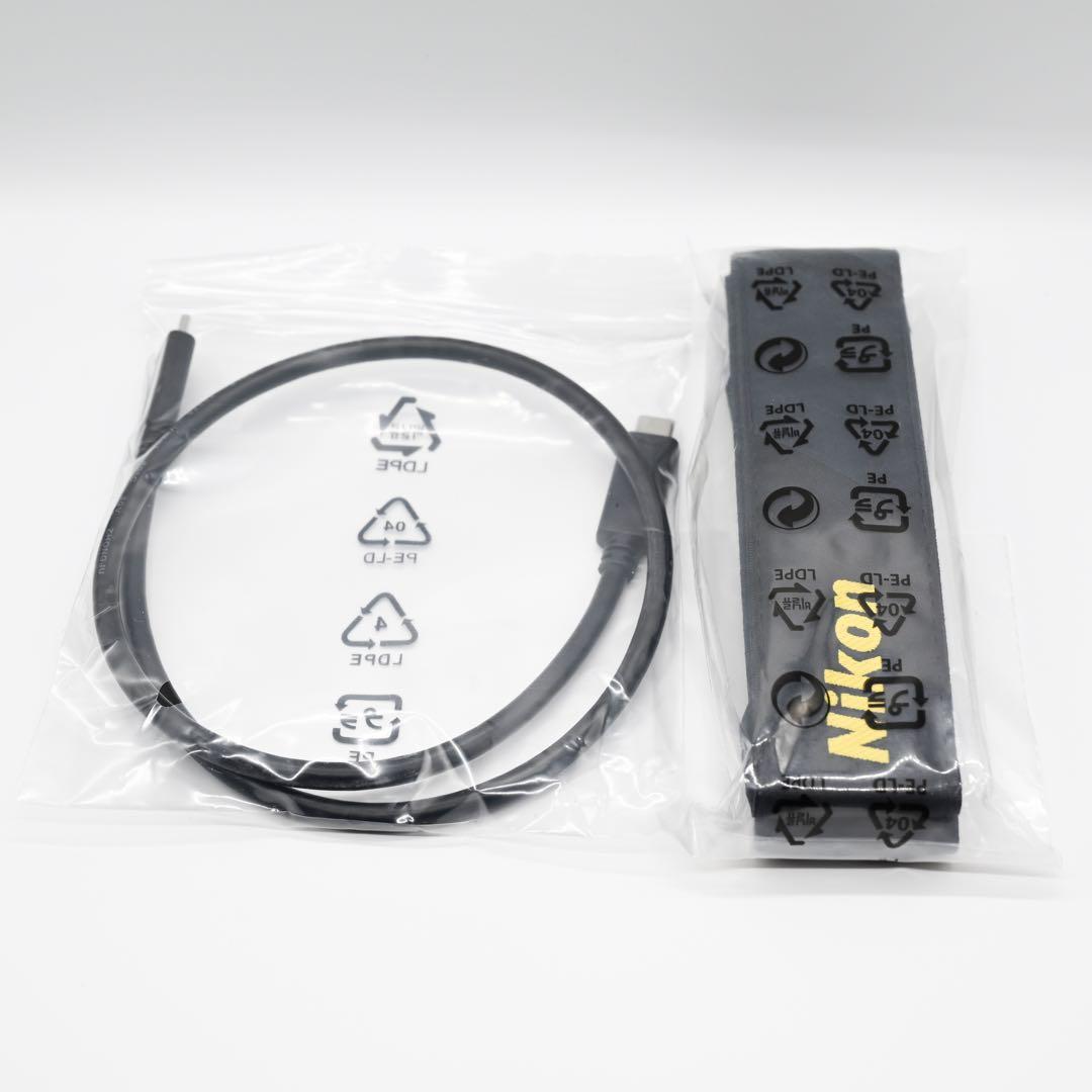 ※今月末までの出品【シャッター1633枚】極美品 Nikon Z5II ボディ