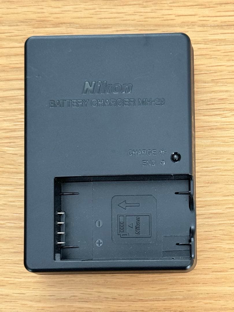 Nikon１J４ニコン　レンズ交換式デジタルカメラ