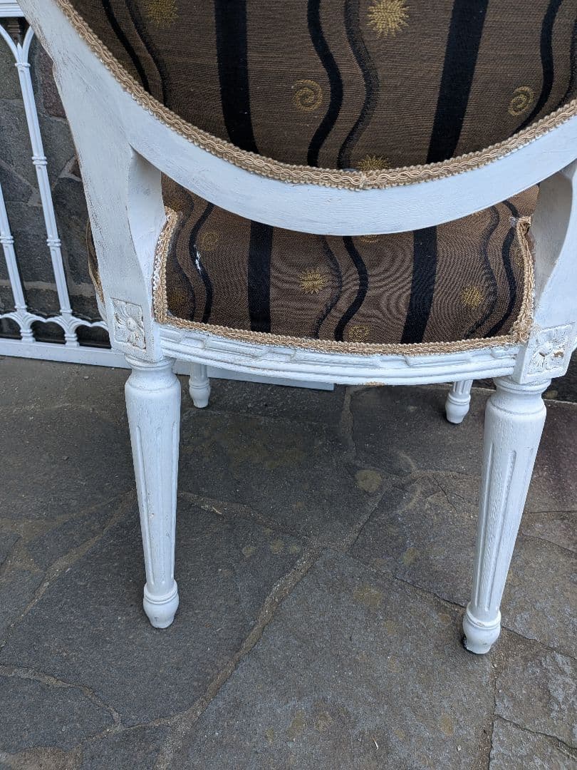 11ーeIeven メダリオンチェア高級家具椅子2脚セット　ジャンク