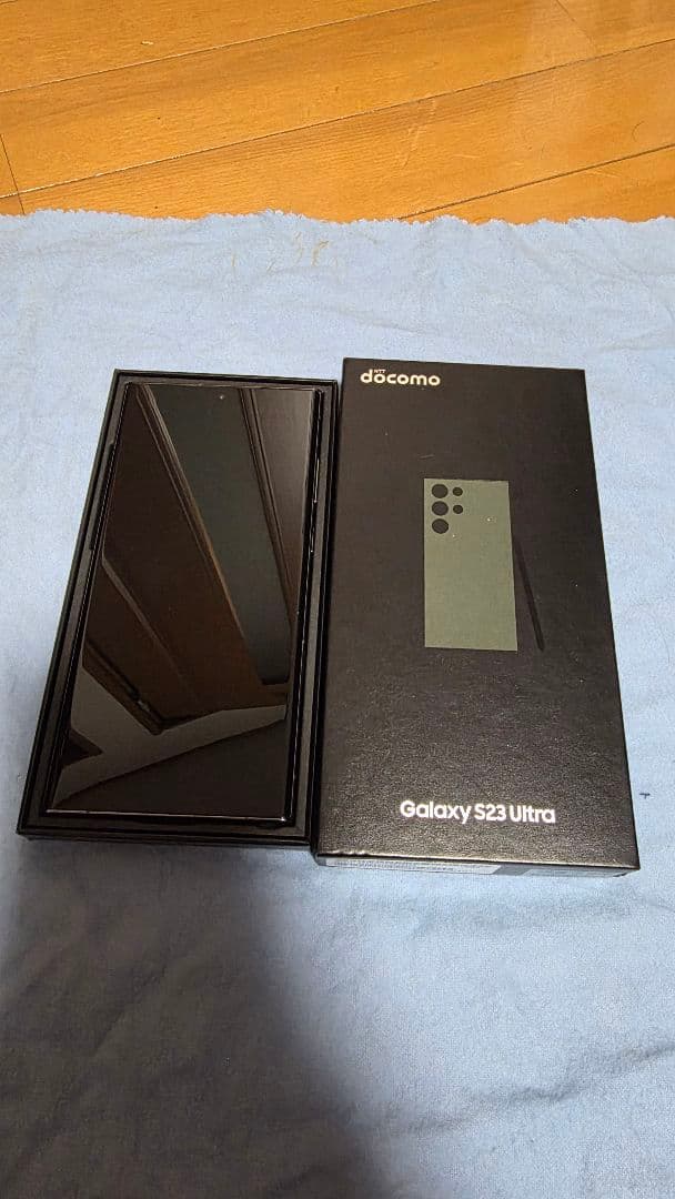 Samsung Galaxy S23 Ultra docomo　Green