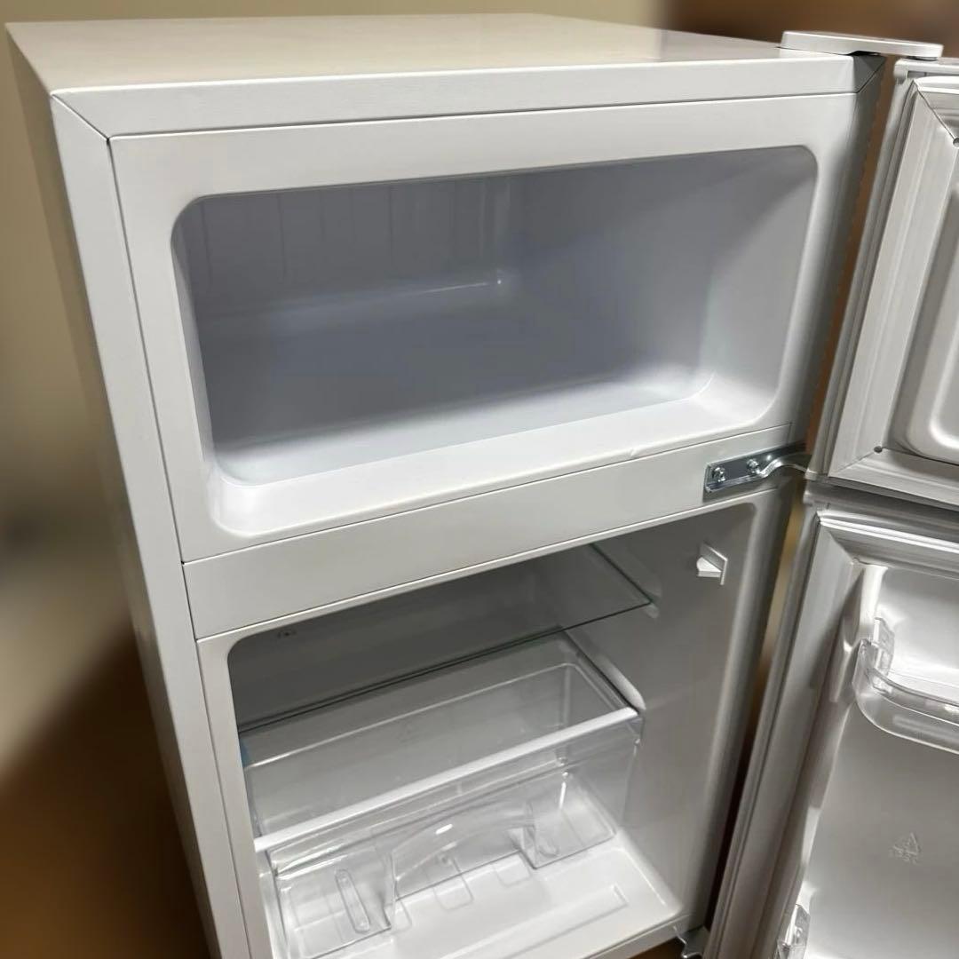 ELSONIC 2024年製 冷蔵庫 2ドア/右開き/85L