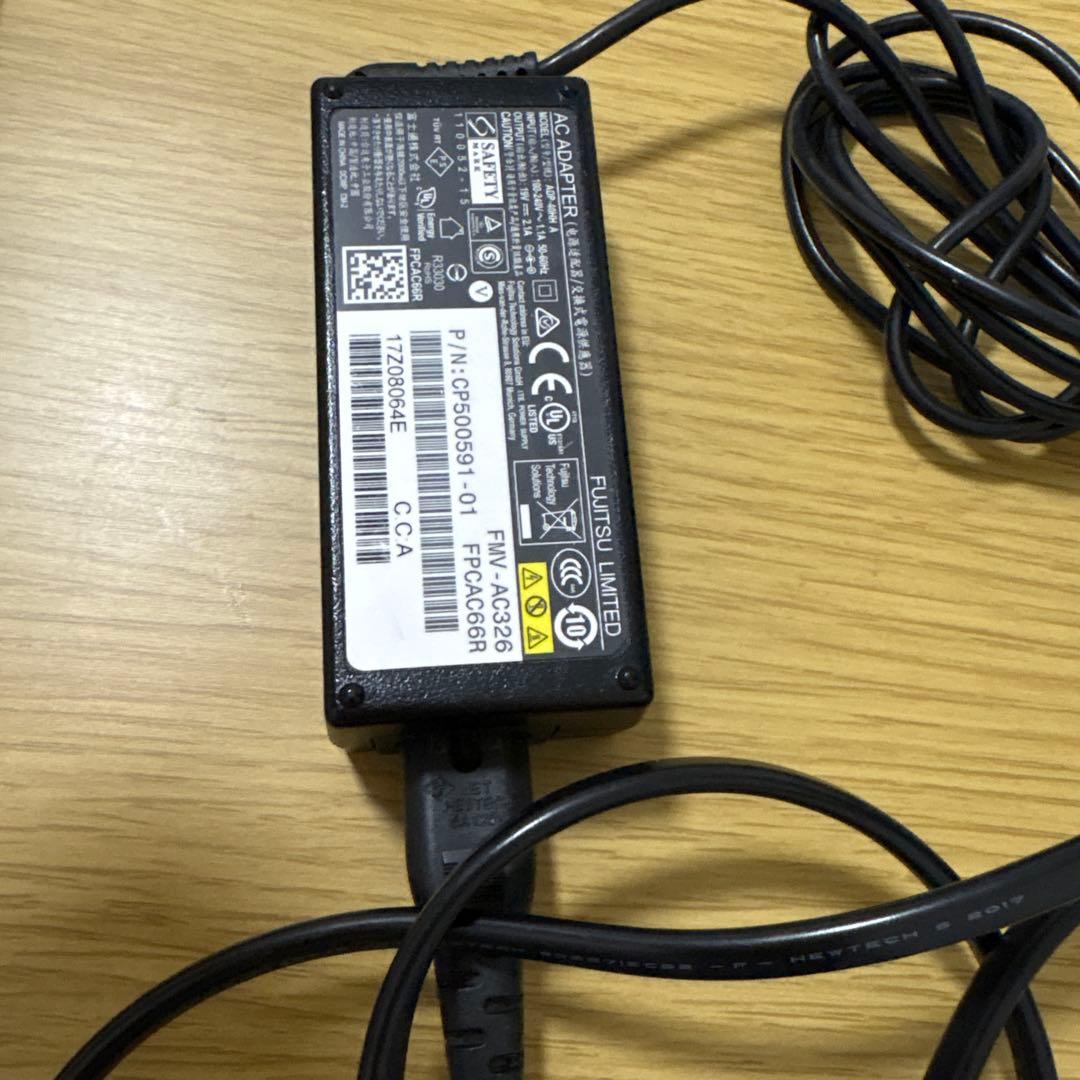 FujitsuノートパソコンLIFEBOOK UH75/B3