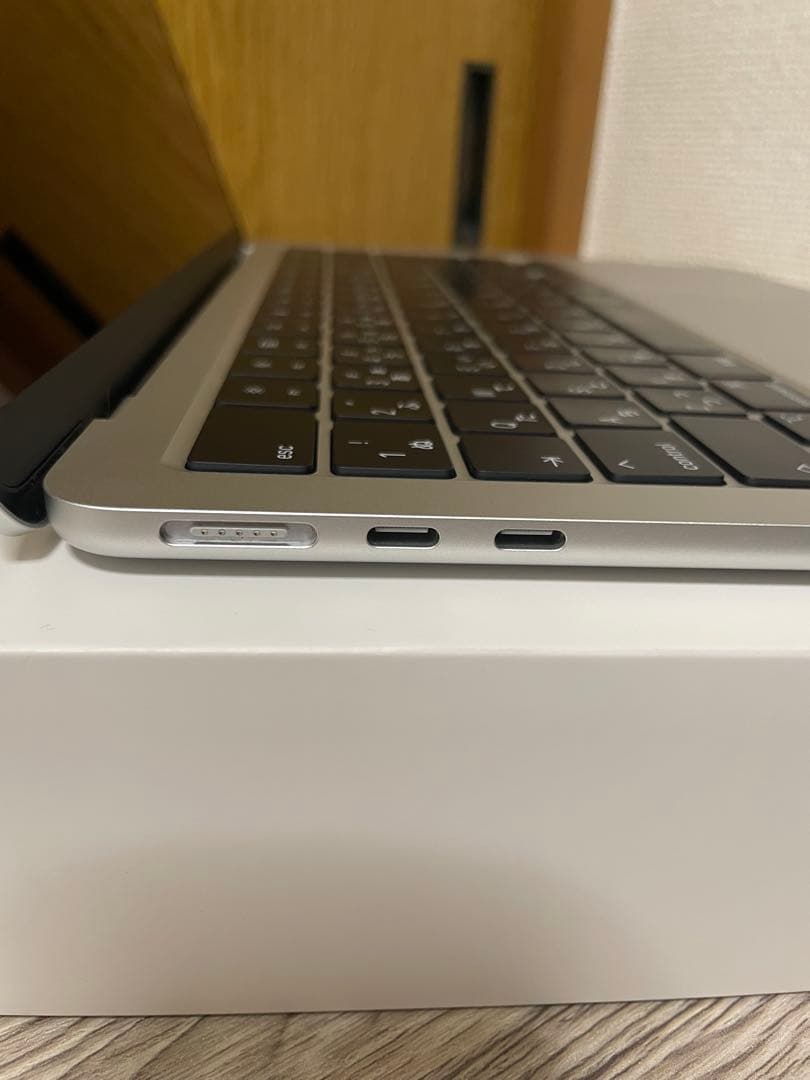 MacBook Air 13.6インチ M2 8GB 256GB シルバー