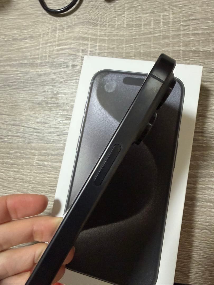 iPhone 15Pro本体 ブラック SIMフリー　バッテリー87%