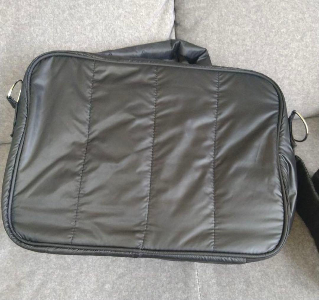 ブラックショルダーバッグ