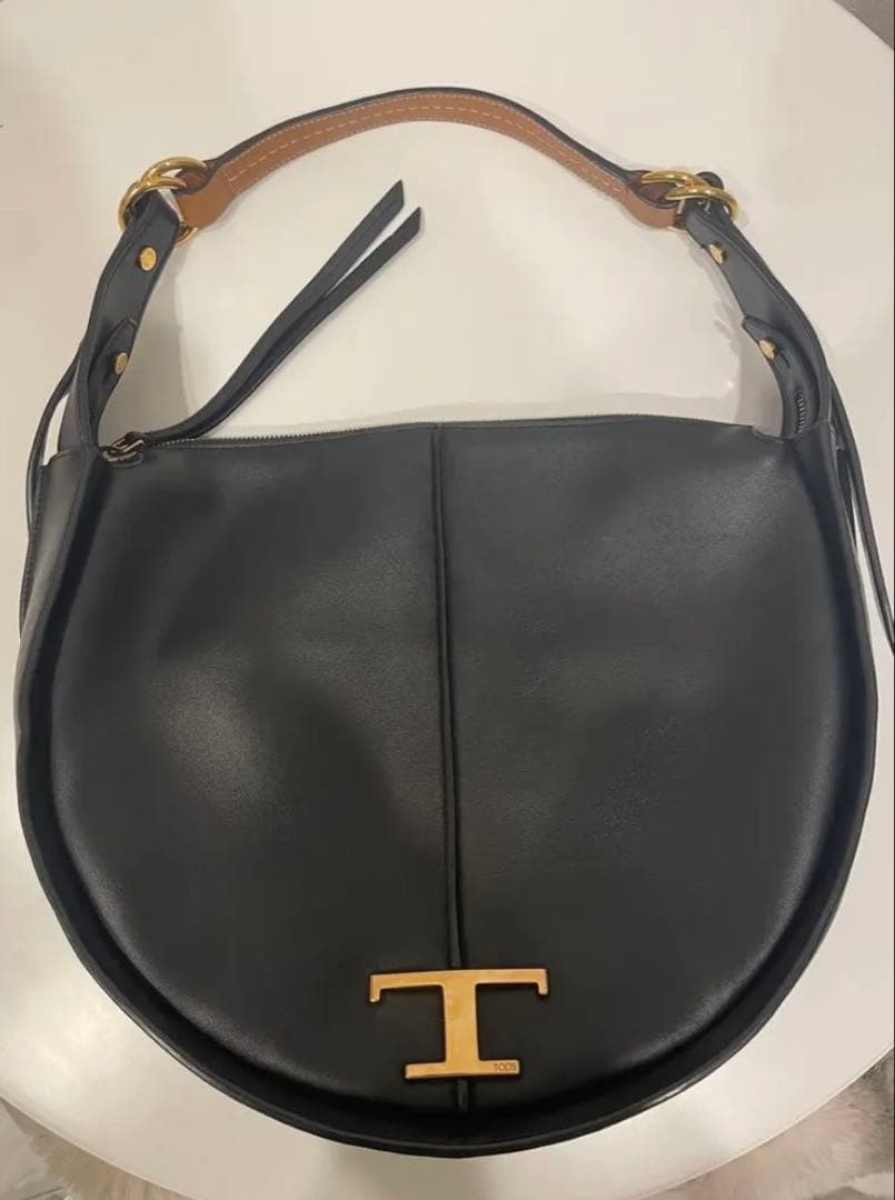 TOD’S トッズ Tタイムレス ホーボーバッグ ブラック ゴールド金具 レザー