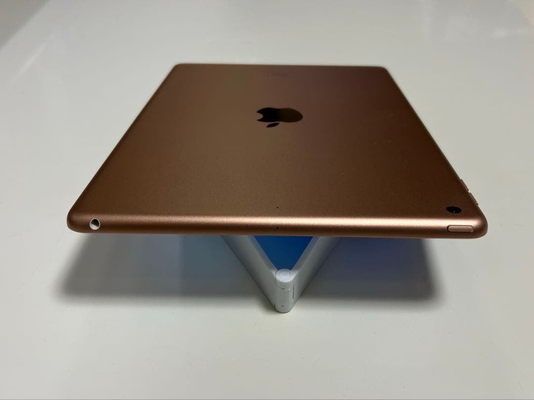 iPad 10.2インチ Wi-Fi 32GB ゴールド 第8世代　おまけあり