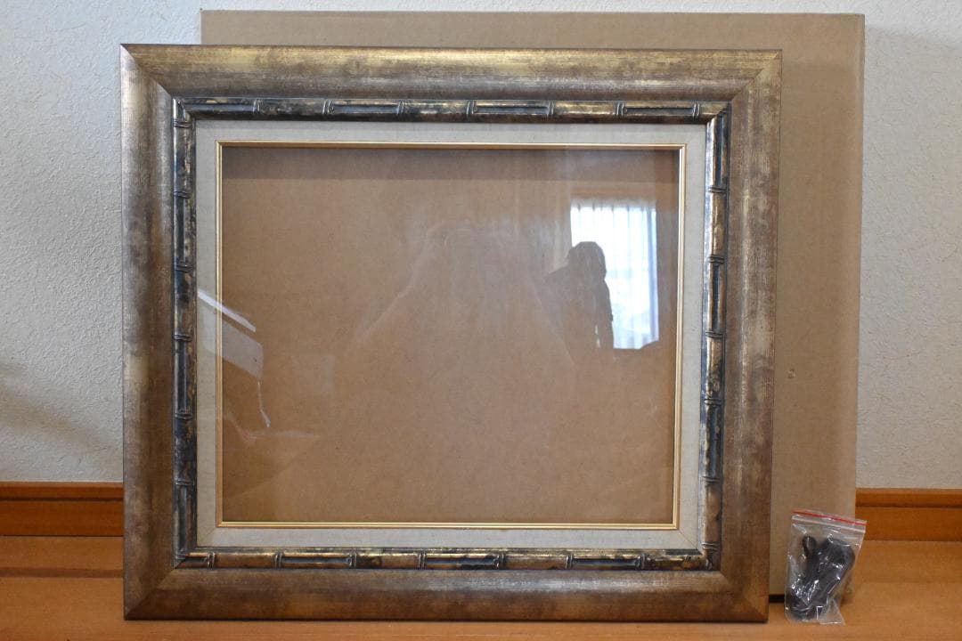 【額縁】新品F8☆木製油彩額・前面ガラス付・茶ゴールド・白布・箱付・アンティーク