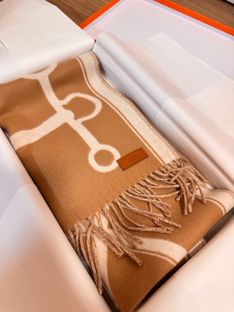 新品エルメスのウールマフラー