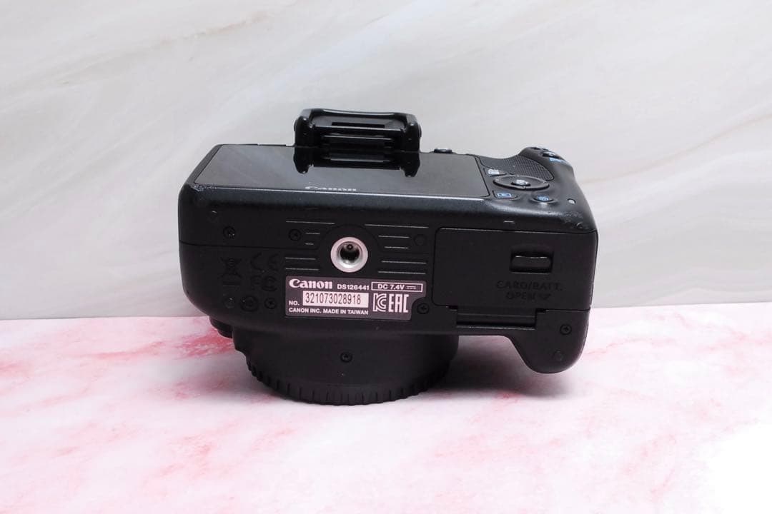 超軽量✨持ち運びにも便利✨Canon Kiss X7✨旅行にも最適✨