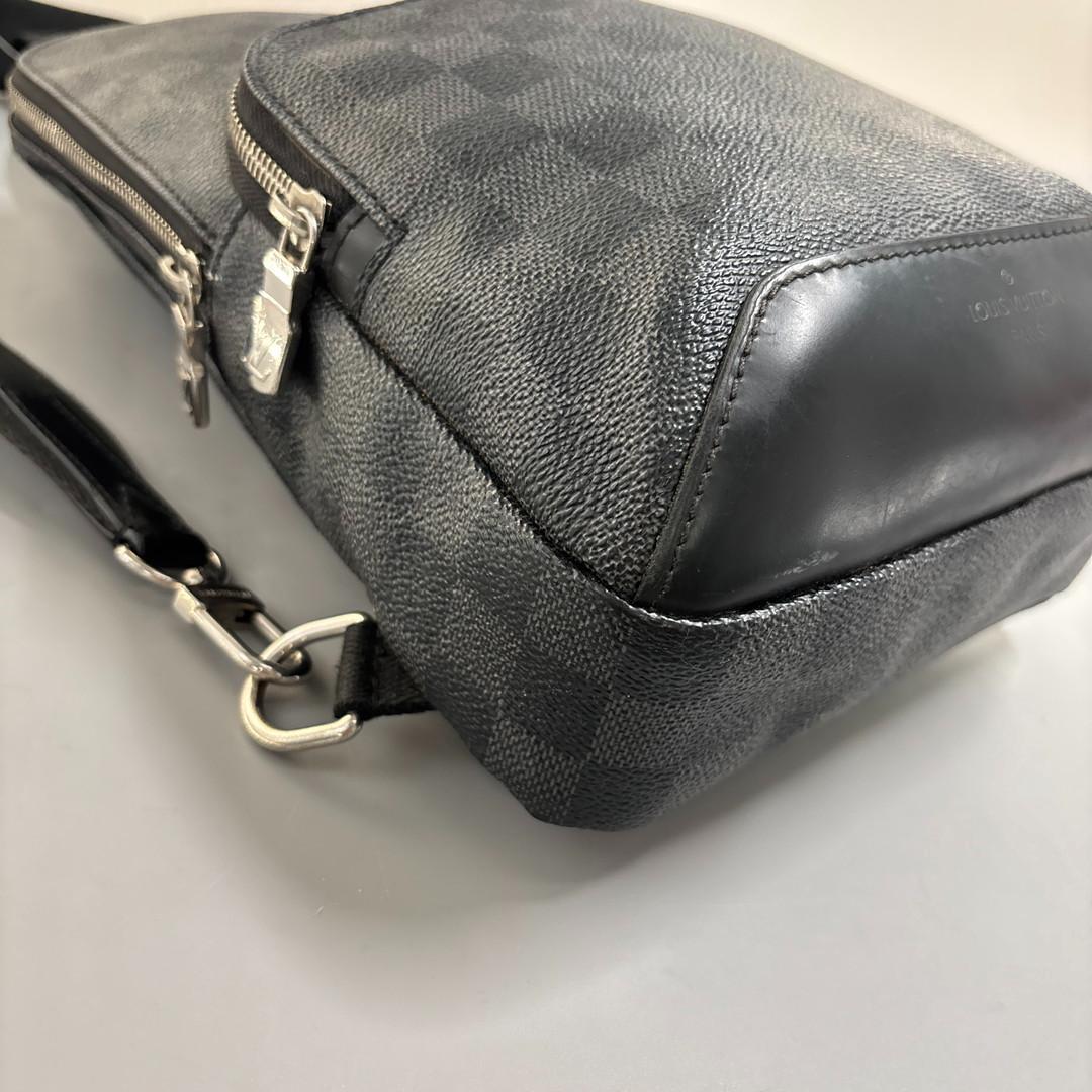 極美品 ルイヴィトン ダミエグラフィット アヴェニュー スリングバッグ ブラック