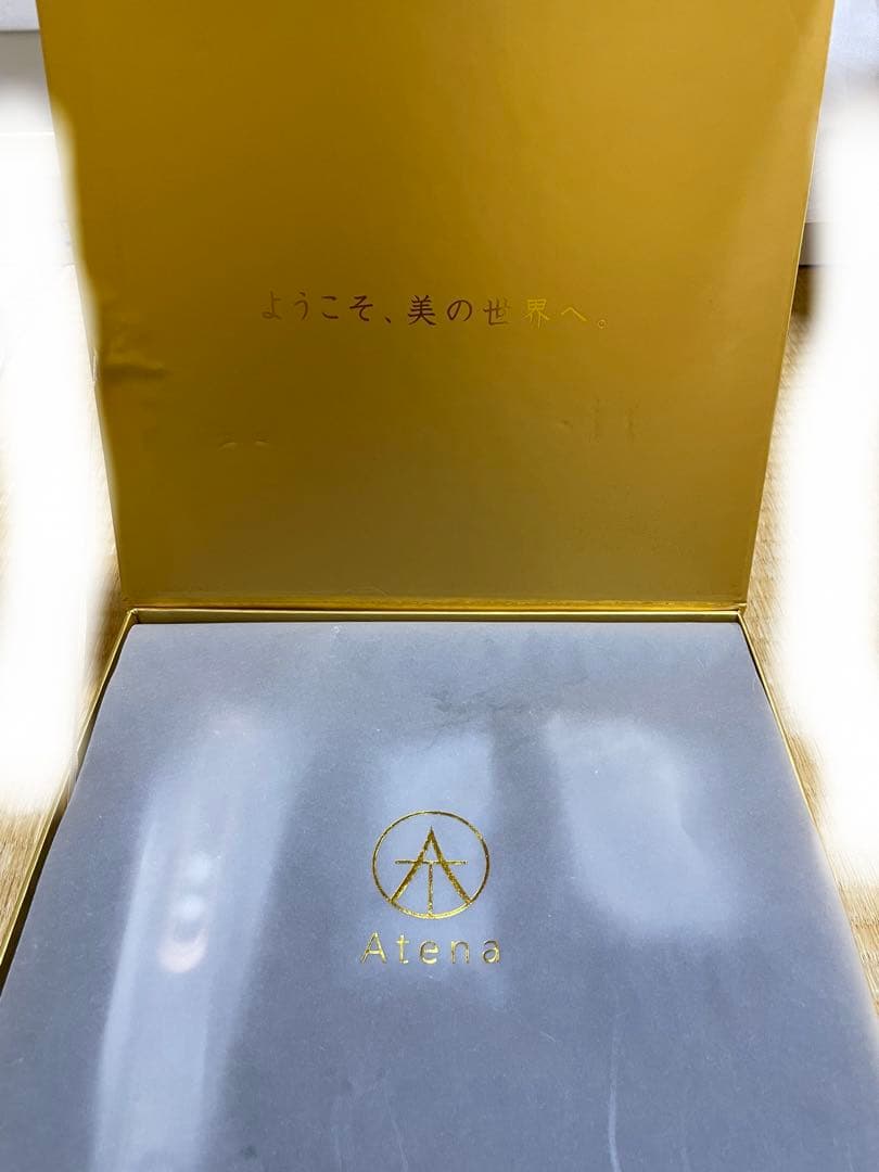 美顔器 Hera Atenaリフトアップ イオン導入 毛穴ケア保湿 EMS 黒