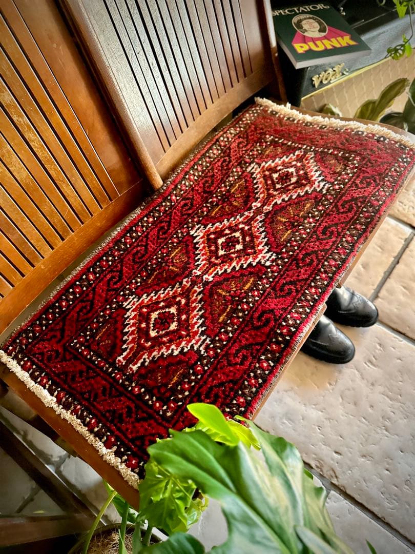 トライバルラグ　ヴィンテージラグ　ミニラグ　バルーチ族　プリミティブアート　美品