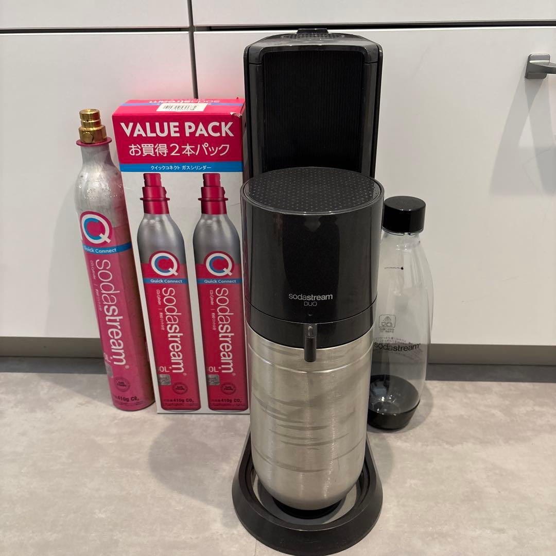 sodastream 炭酸水メーカー ガスシリンダー2本パック付き　オマケ付き