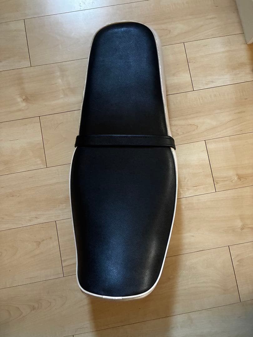 エストレヤ RS 純正シート