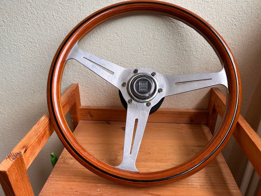 ND TOKYO ナルディ ウッドステアリング ホーンボタン付き ハンドル