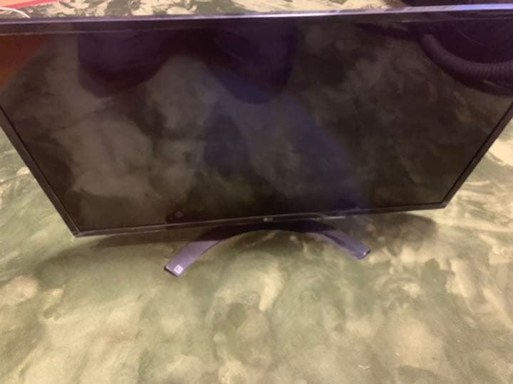 LGモニター　31.5インチ　ジャンク