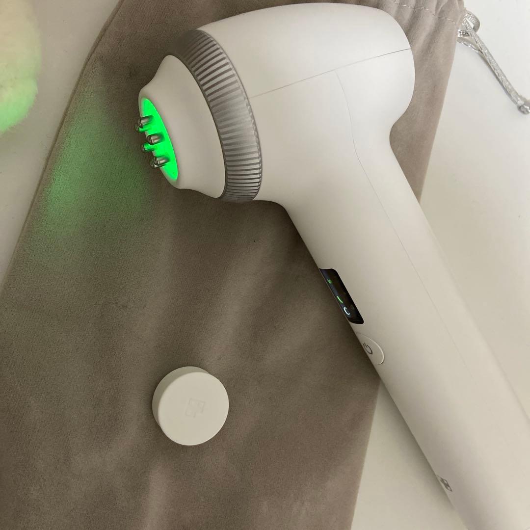 メディキューブ　ウルトラチューン美顔器