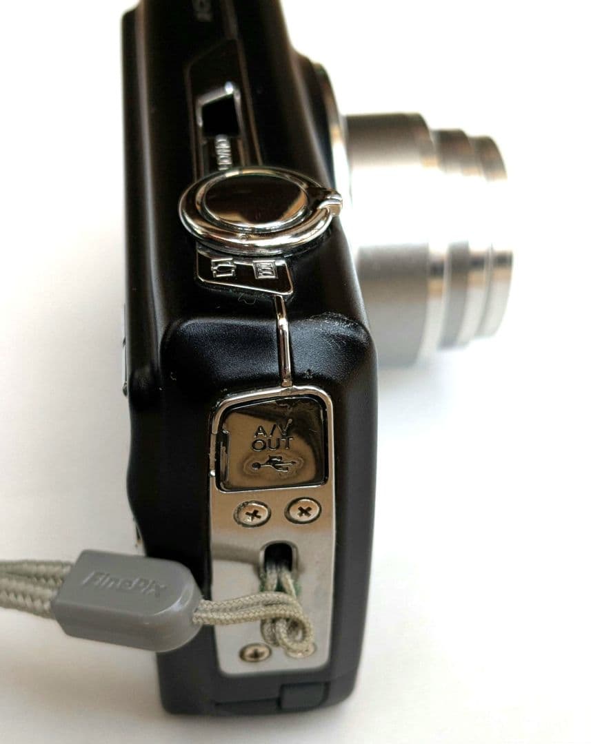 Fujifilm FinePix F100fd コンパクトデジタルカメラ