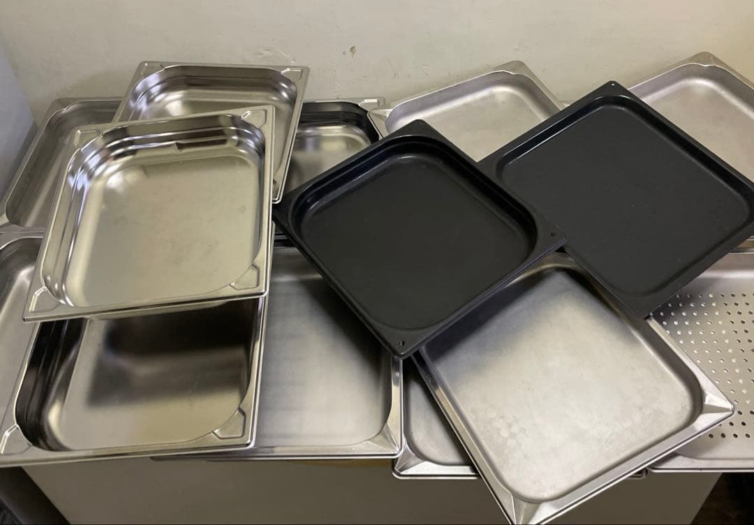 コンベクションオーブン用ホテルパン各種16個+蓋13枚