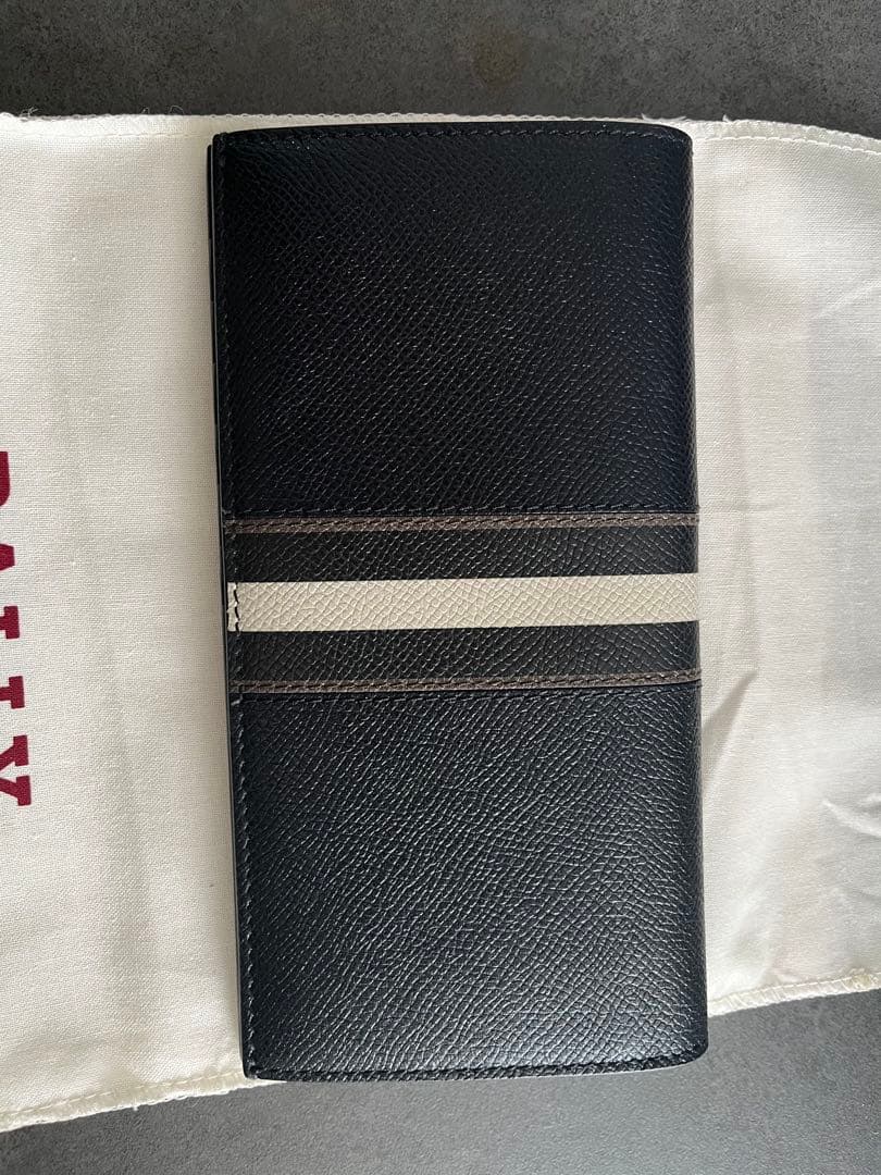 BALLY 黒 レザー 長財布 ストライプ　新品未使用　52%オフ