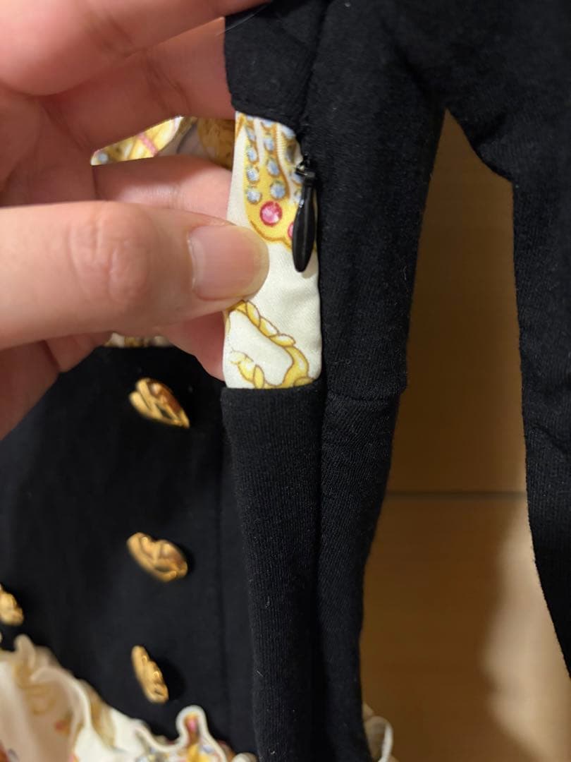 フリル付きミニワンピース 黒・白・金 MA＊RS