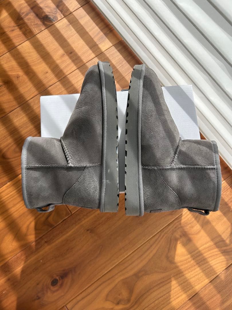 【美品】UGG グレー ショートブーツ