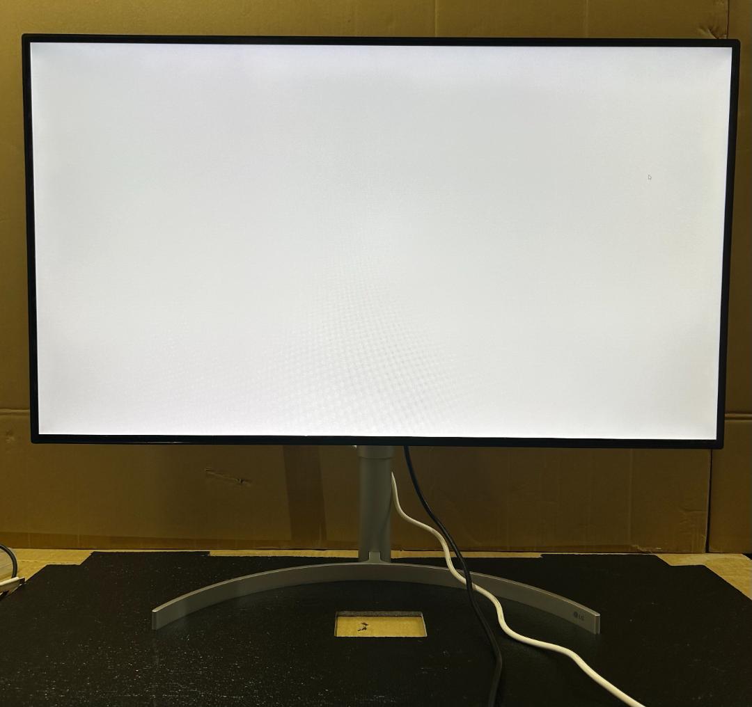 使用僅か LG 32UL950