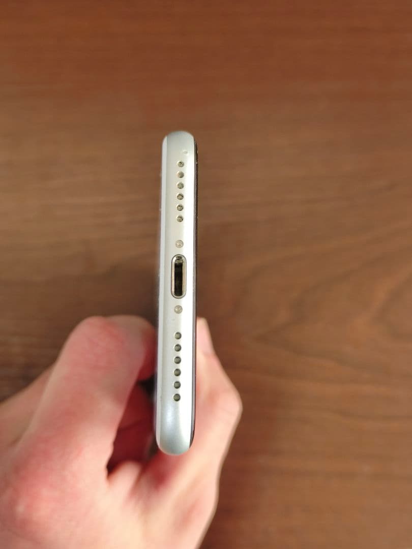 スマートフォン本体 Apple iPhone SE2 3