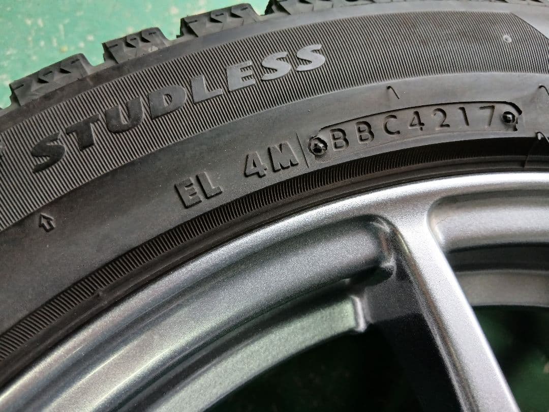 17インチ　スタッドレスタイヤ