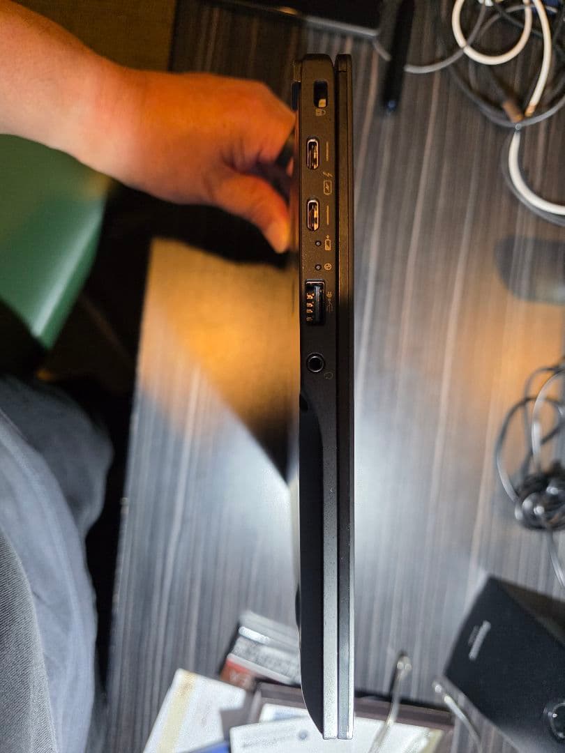 FMV U93H1BZ Corei7 1360p RAM16GB　ROM1T