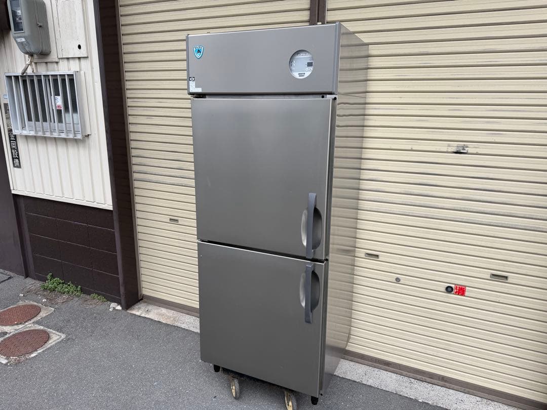 大和冷機　業務用　縦型冷凍庫　２０２２年製　厨房　飲食店　２０１YSS-EX