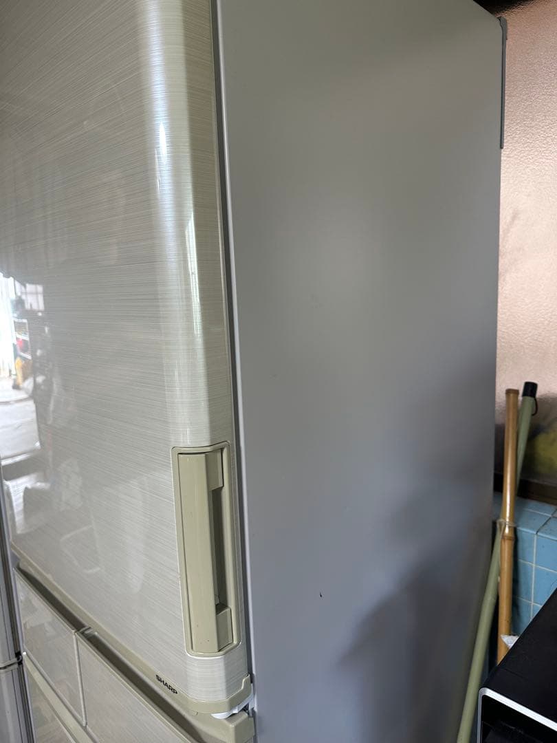 ホワイト冷蔵庫 冷凍庫付き　SJ-W411E-N