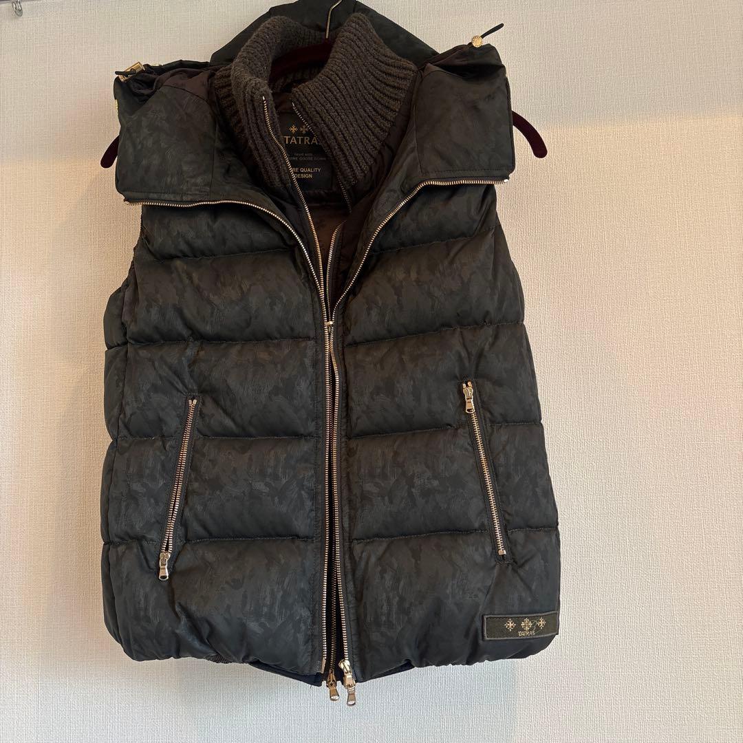 試着のみTATRAS ブラック ダウンベストレディース