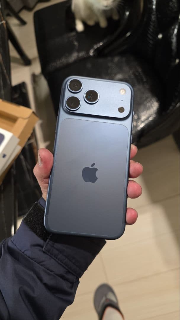 携帯電話本体 iphone 17 pro max 256gb