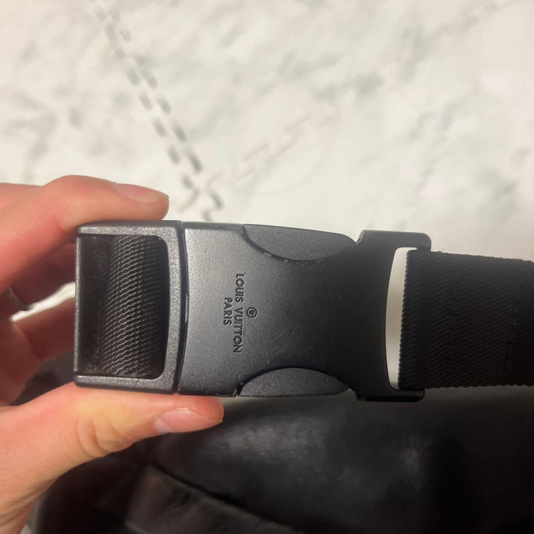 Louis Vuitton ブラック ボディバッグ