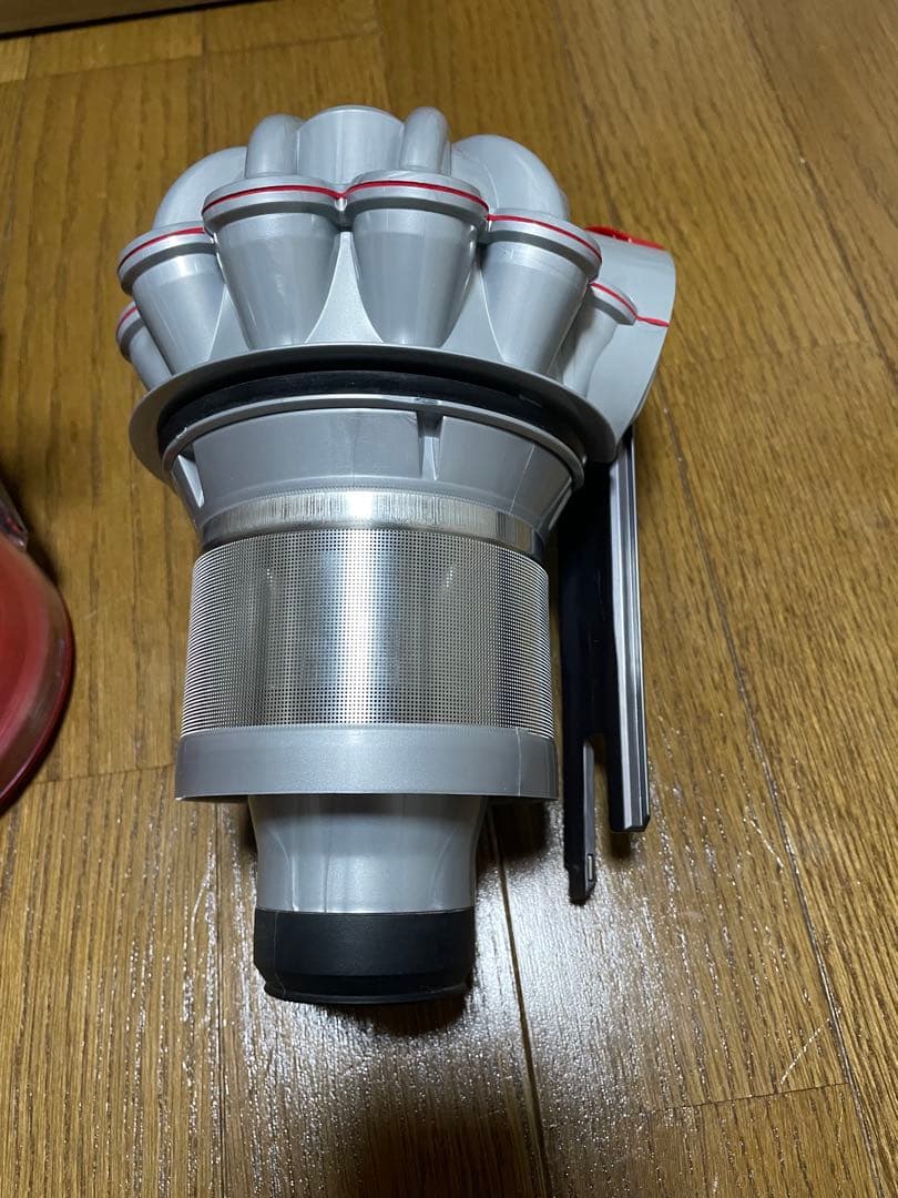 《超美品》Dyson V8 Focus Clean HH15 動作品　付属品完備