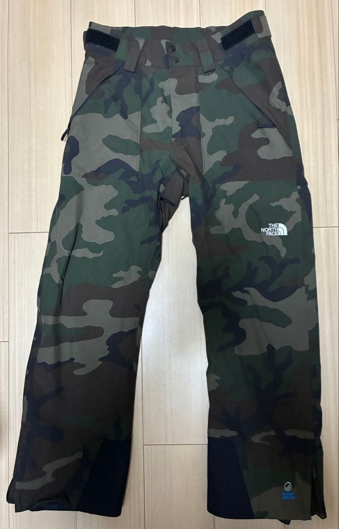 THE NORTH FACE 迷彩スノーボードウェア Mサイズ