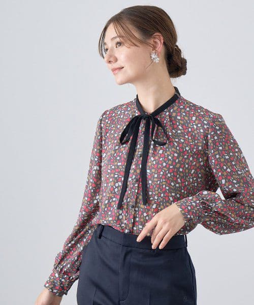 のんこまま♡ANAYI♡イレギュラースクエアプリントタイ付き ブラウス