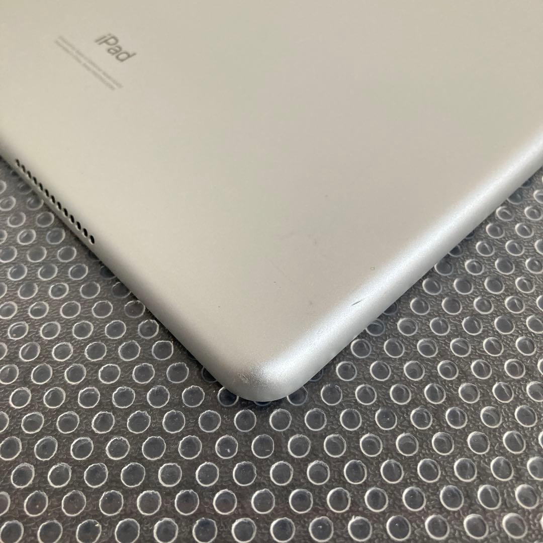 3792【早い者勝ち】電池ほぼ新品☆iPad8 第8世代 32GB SIMフリー
