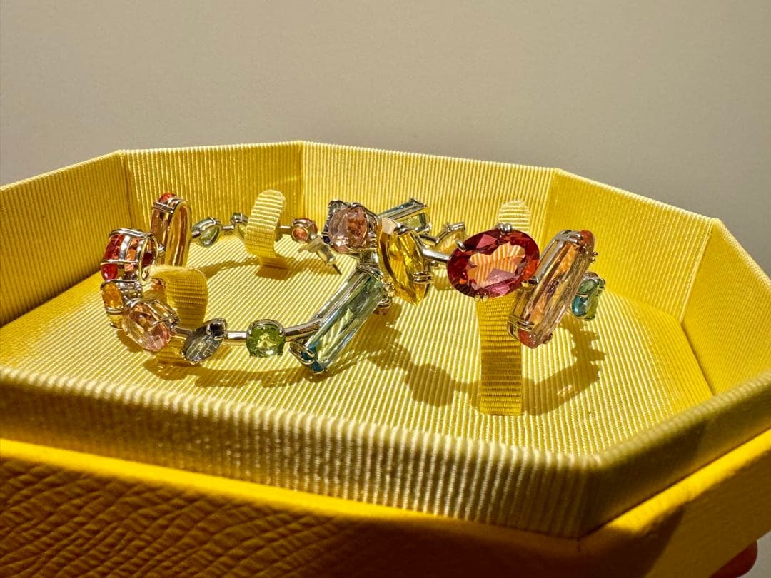 け*授様 スワロフスキー gema フープ　ピアス　マルチカラー